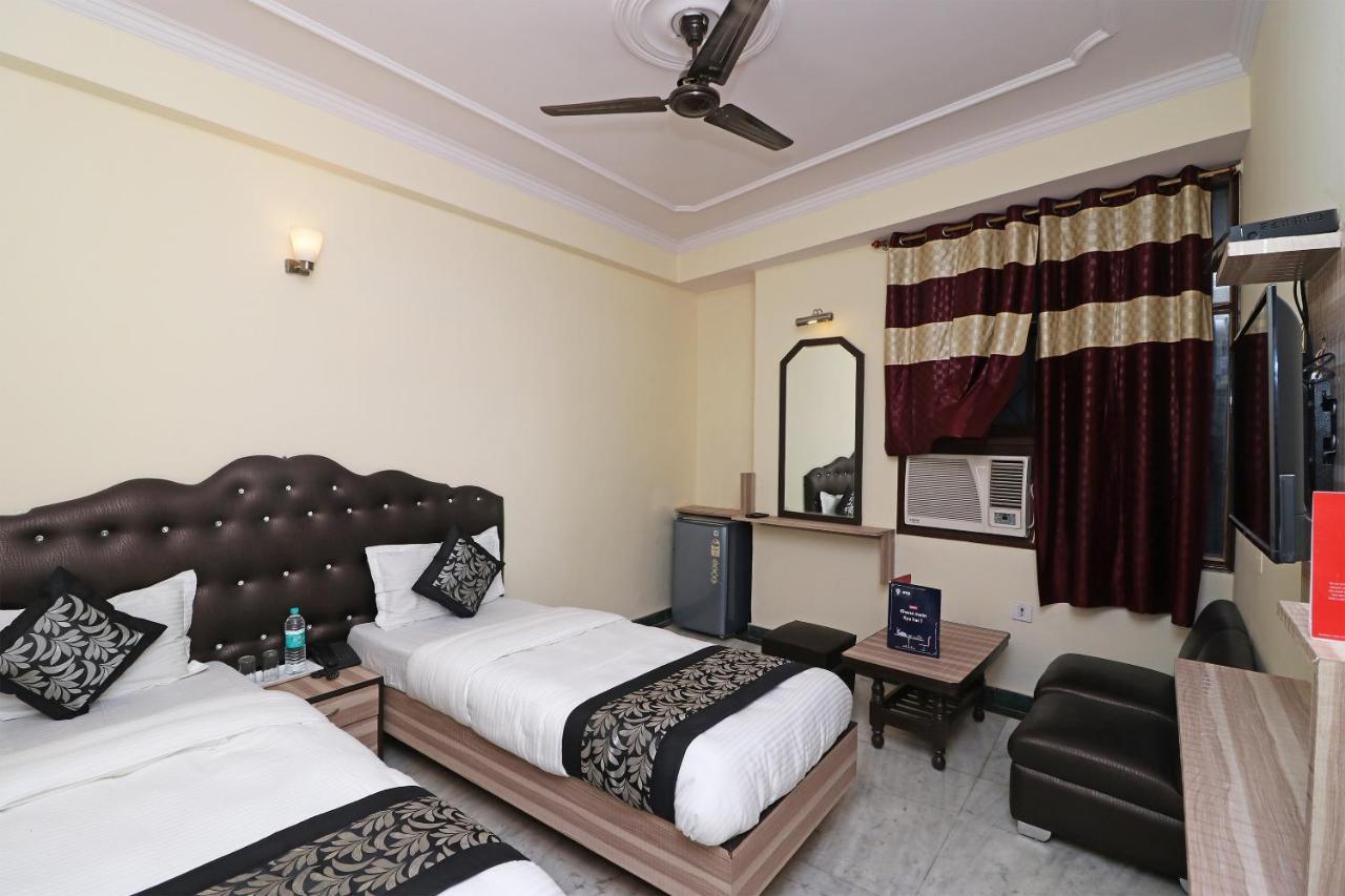 Oyo Hotel Silver Shine Near Gurudwara Shri Bangla Sahib New Delhi Exterior photo